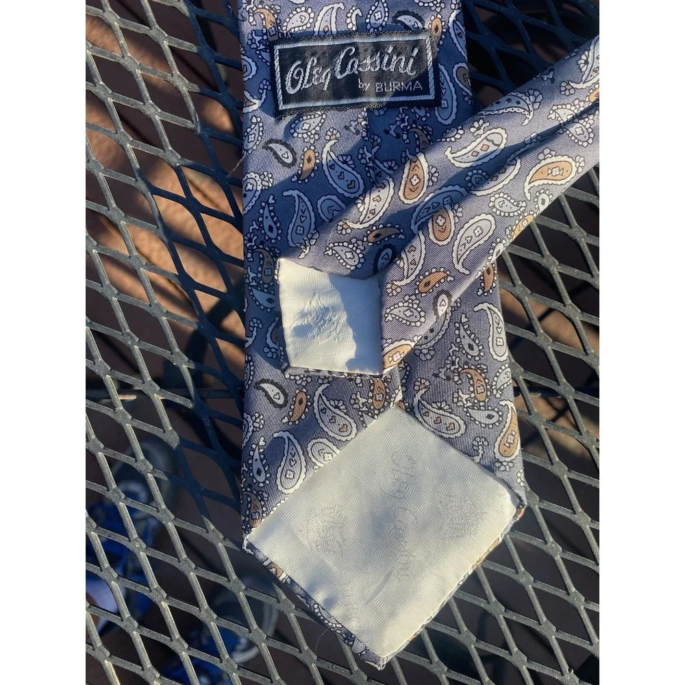 Oleg Cassini by Burma Tie Paisley Blue Tan Vintage Neck Tie 59x3.25 USA‎ Made